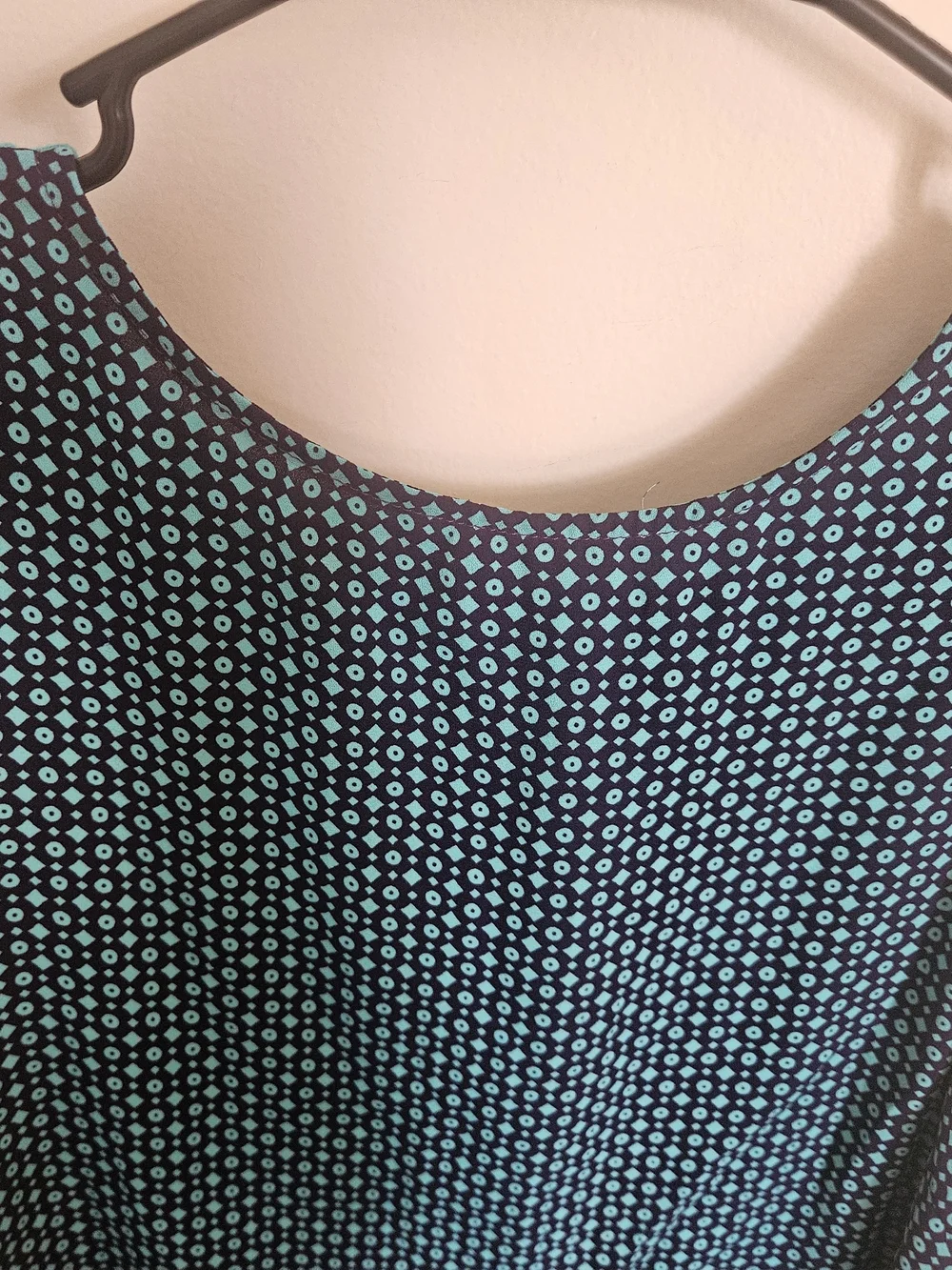 Women’s Black & Teal Sleeveless Patterned Tank Top